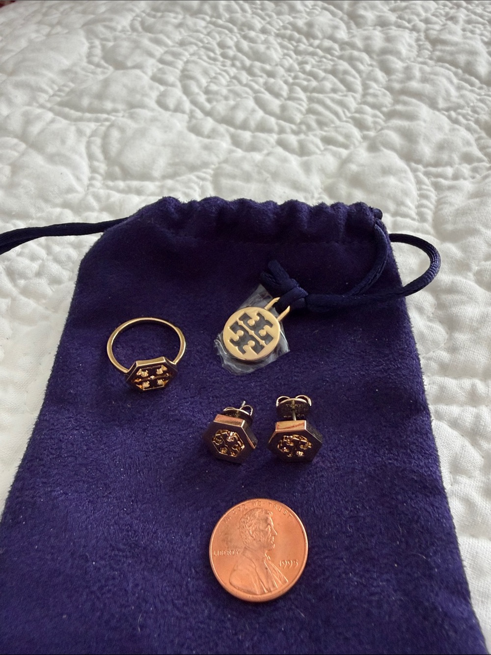 Tory Burch Hexagon Cutout Gold Ring and Stud Earring Set with dust bag- Gold